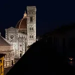 La Culla Di Dante Luxury Apartment In Duomo