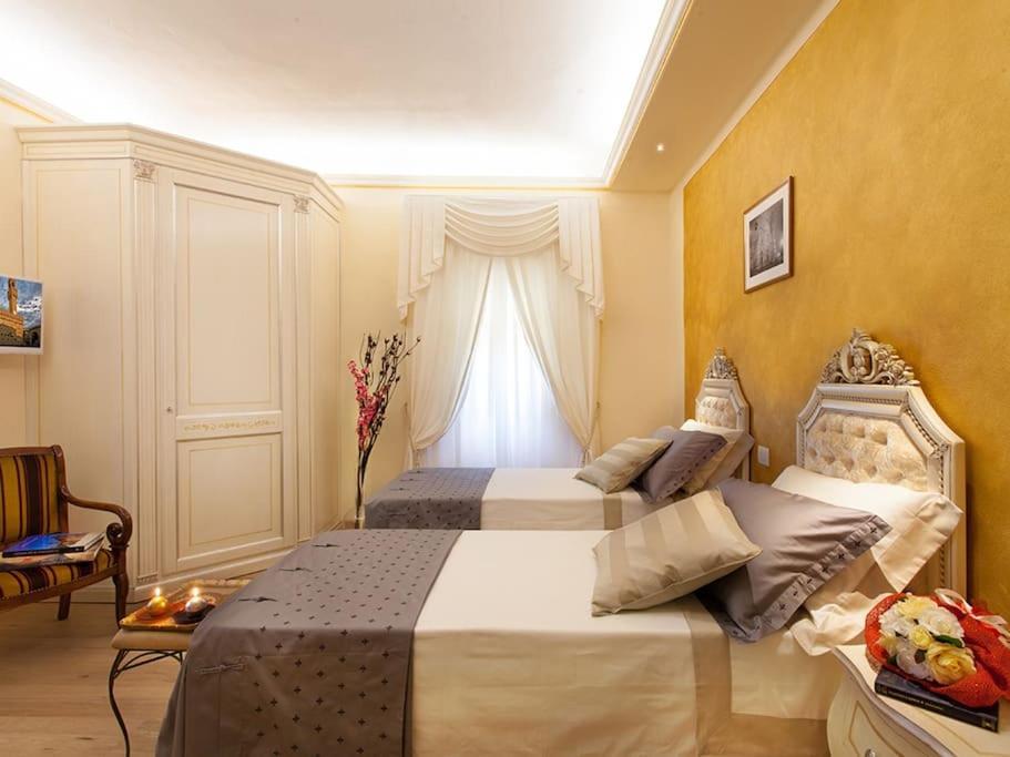 Apartment La Culla Di Dante Luxury In Duomo Florence
